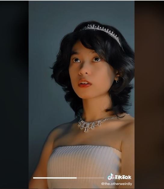 Viral Penampilan Wanita Mirip Putri Diana (tiktok.com/@the.otherweirdly)