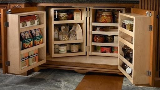 Ide desain mini pantry di rumah yang bisa ditiru. (Foto: Pinterest)