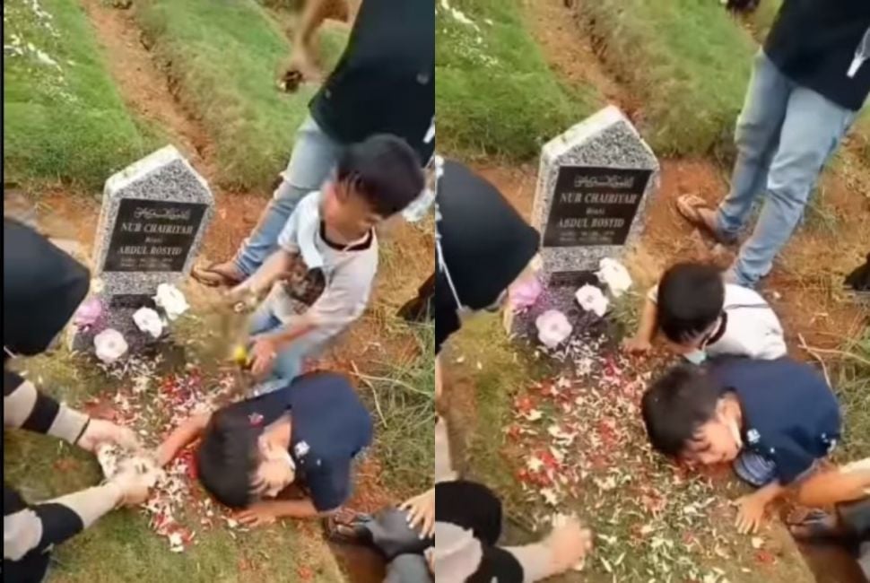 Dua bocah di makam ibunya (instagram.com/sahabatsurga/)