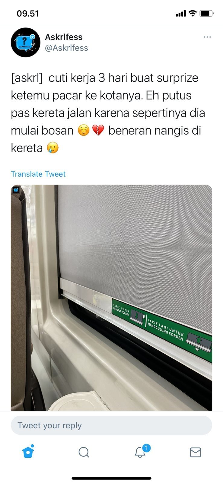 Sebuah cuitan berisi curahan hati seseorang yang diputus saat dalam perjalanan mendadak viral (Twitter/Askrlfess)