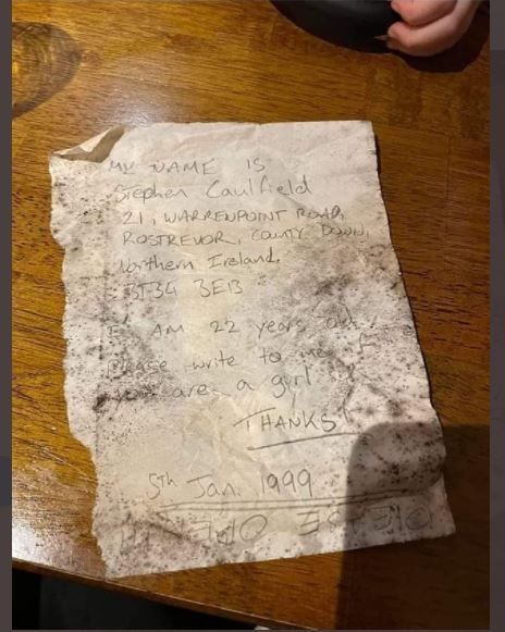 Pria viral mengirim surat hanya menggunakan botol yang ditemukan setelah 22 tahun (twitter.com/NBefastLady)