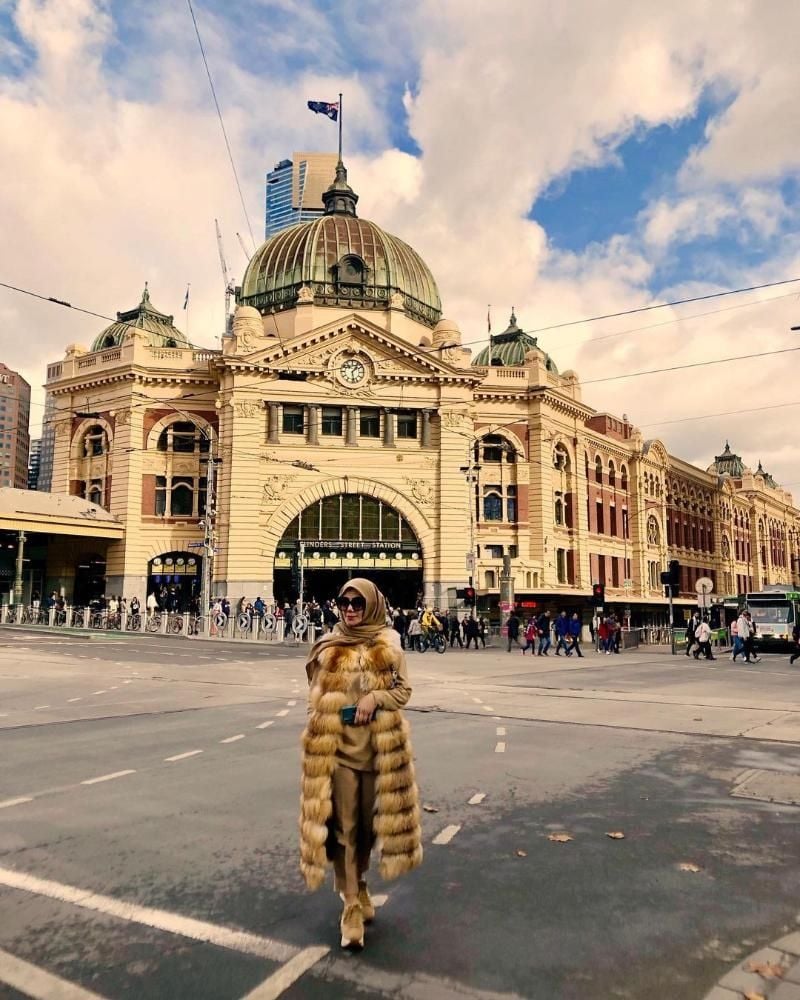 Penampilan Amy Qanita saat berlibur di Melbourne, Australia. [Instagram]