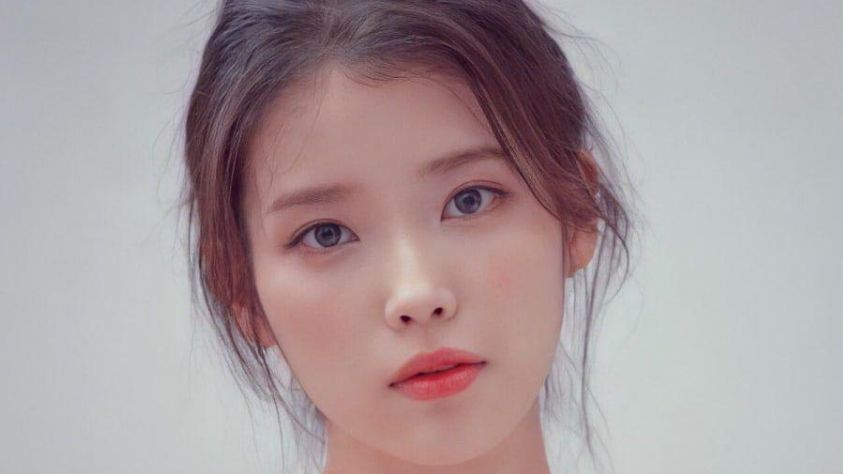 IU (Soompi)