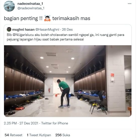 Nadeo Argawinata komentari staf pelatih timnas Indonesia yang bersihkan ruang ganti dan lakukan selawatan. (Twitter/@nadeowinataa_1)