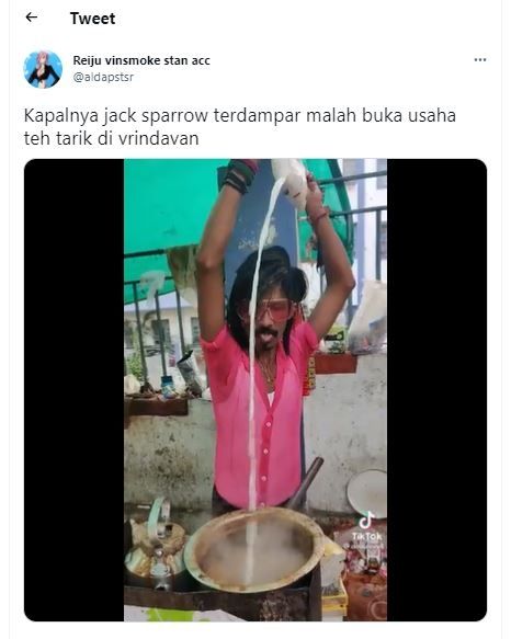 Penjual teh tarik nyentrik di India (TikTok @aldapstsr)