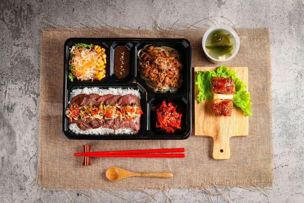 Tasty Karubi & Gyu Tongue Bento Set. (Dok. GrabFood)