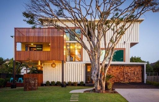 Rumah antigempa dengan panel kayu. (Foto: Freshome)