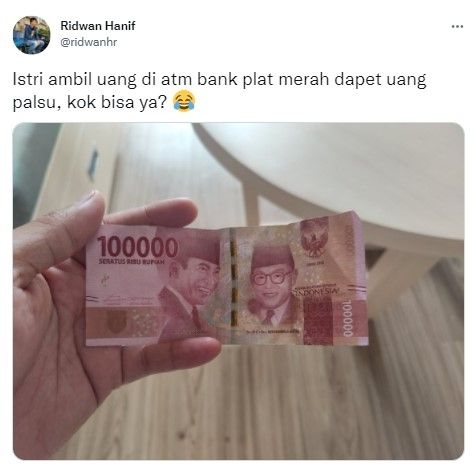Uang palsu dari ATM (twitter.com/ridwanhr)