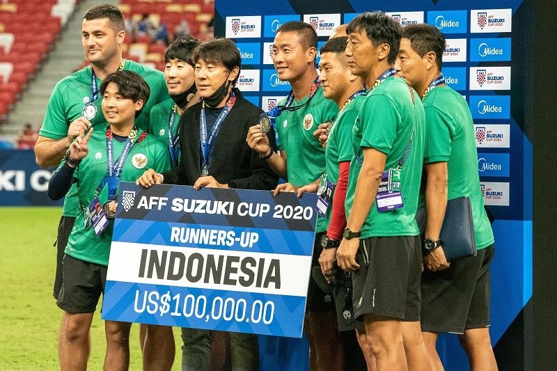 Pelatih Timnas Indonesia, Shin Tae-yong (tengah). [ANTARA FOTO/Flona Hakim]