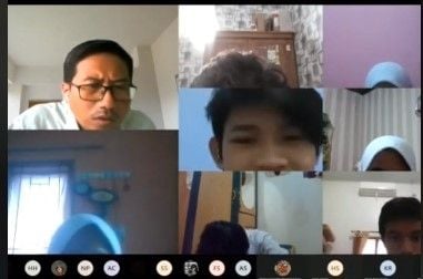 Zoom tak matikan suara (tiktok.com/@youzzll/)