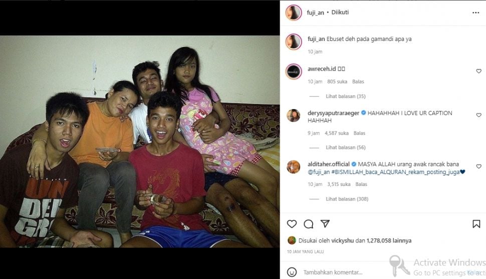 Foto jadul Fuji dan keluarganya (instagram.com)