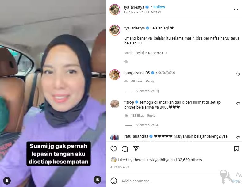 Tya Ariestya belajar berhijab (instagram.com)