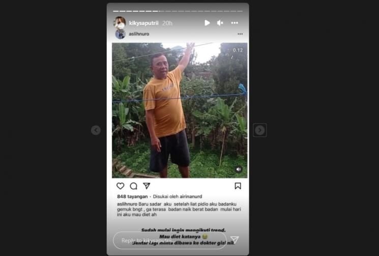 Kiky Saputri meroasting potret dan caption ayahnya. (Instagram/kikysaputrii/aslihnuro)