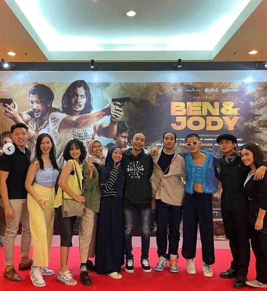 Bio One saat datang ke bioskop bersama teman-teman [Instagram/ojvoyej]