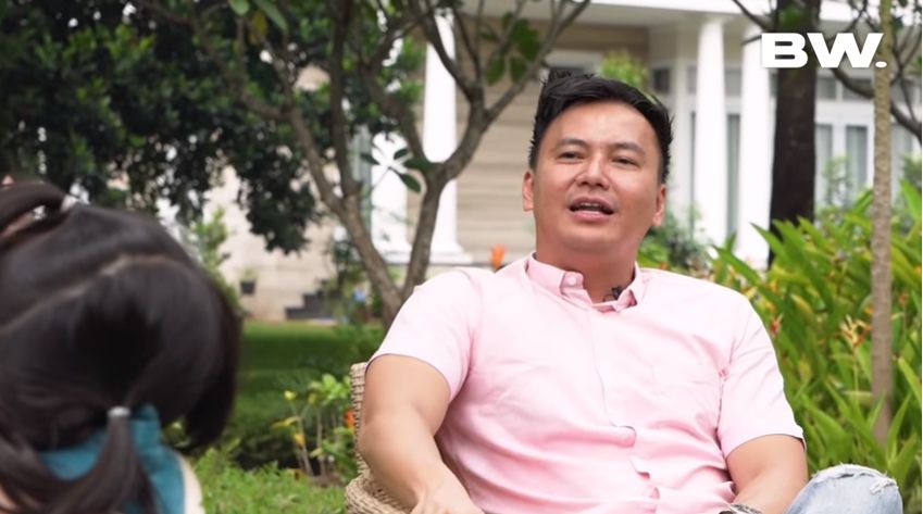 Wijin diwawancarai anak kecil  soal percintaan dengan Gisel [YouTube: Boy William]