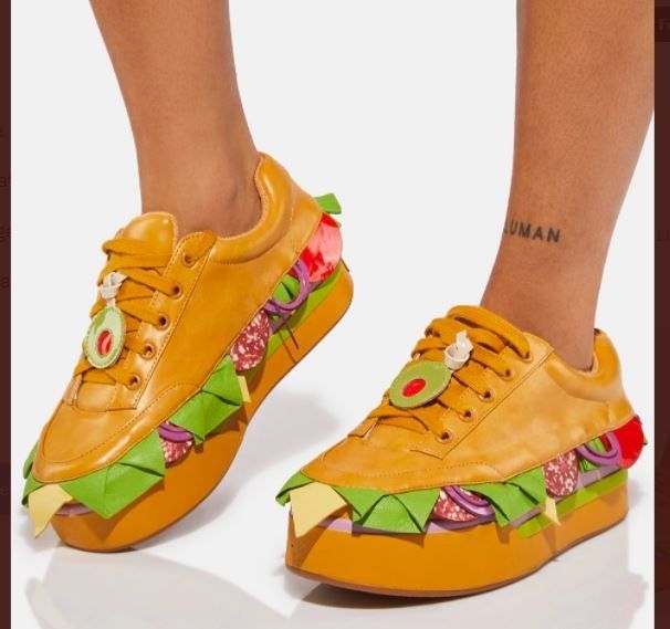 Desain Sepatu Bentuk Sandwich (twitter.com/gobestiegoo)