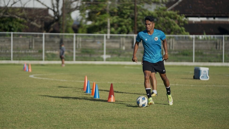 Wonderkid Persebaya Surabaya, Marselino Ferdinan saat berlatih dengan Timnas Indonesia jelang hadapi Timor Leste (dok. PSSI)