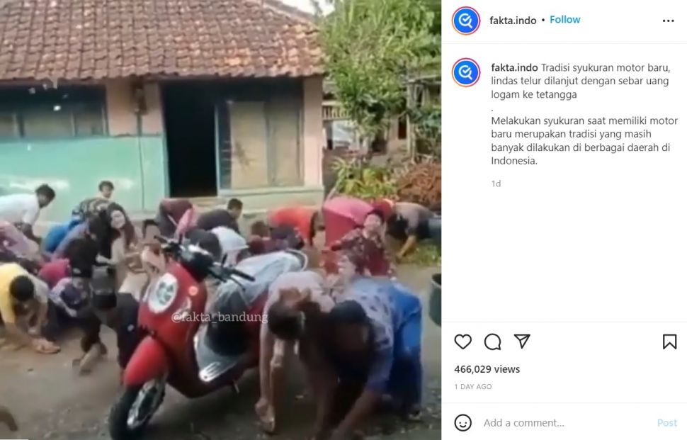Viral Syukuran Motor Baru, Lindas Telur Pakai Motor dan Sebar Uang Koin Jadi Rebutan Tetangga (Instagram/@fakta.indo)