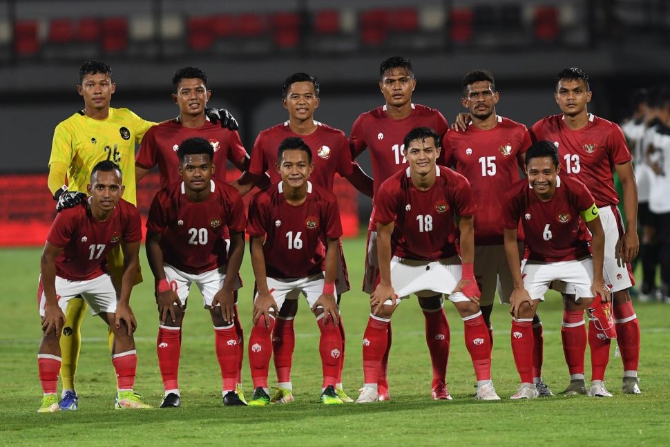 Pemain Timnas Indonesia berfoto menjelang menghadapi Timnas Timor Leste Dom Lucas dalam pertandingan sepak bola Leg 1 FIFA Matchday di Stadion I Wayan Dipta, Gianyar Bali, Kamis (27/1/2022). ANTARA FOTO/Nyoman Budhiana/hp.