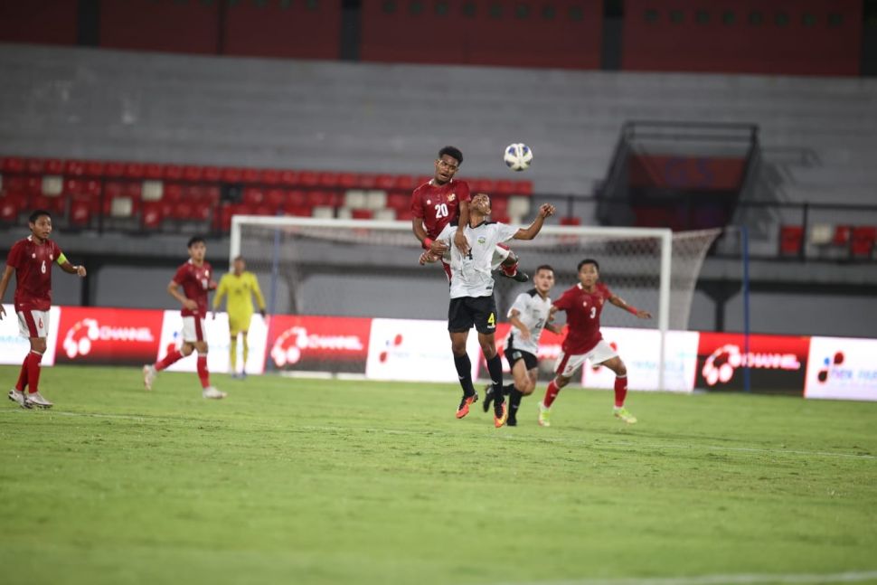 Pertandingan Timnas Indonesia vs Timor Leste pada laga FIFA Matchday yang berlangsung di Stadion Kapten I Wayan Dipta, Gianyar, Bali, Kamis (27/1/2022). (dok PSSI) 