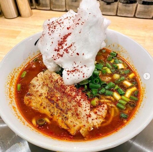 Lumayan Nyeleneh, Restoran Ini Sajikan Ramen  Berpadu Es Krim Cone, Mau Coba? (Dok: Instagram/franken0705)