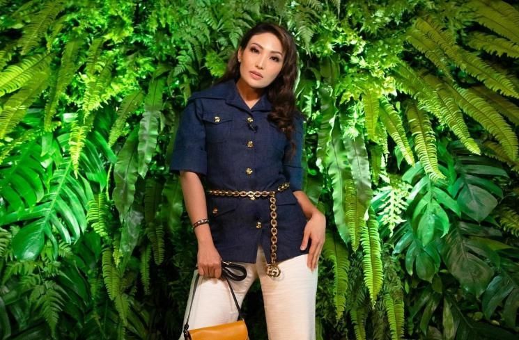 Potret body goals Ayu Dewi. (Instagram/@mrsayudewi)