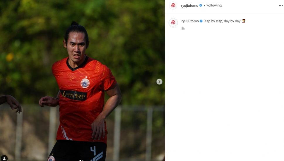 Ryuji Utomo latihan dalam pemulihan cedera di Persija. (Instagram/ryujiutomo)