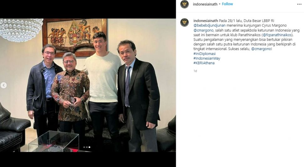 Kunjungan Cyrus Margono ke KBRI di Athena. (Instagram/indonesiainath)