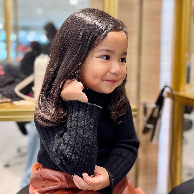 Potret Azzahra Jiwa, cucu Siti Nurhaliza. (Instagram/azzahrajiwaasyraf)