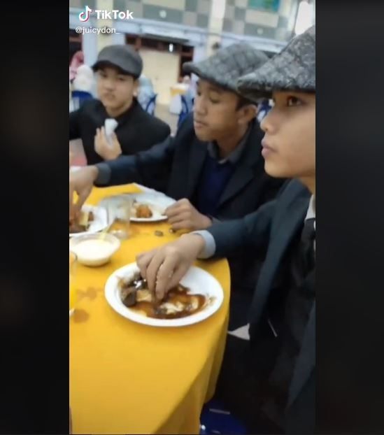 Viral Gaya Sekumpulan Pria Dandan Ala Peaky Blinders saat Resepsi Pernikahan (tiktok.com/juicydon_)