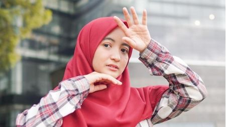 Pesona Arafah Rianti, komika yang dijodoh-jodohkan dengan Bintang Emon. (Instagram/arafahrianti)