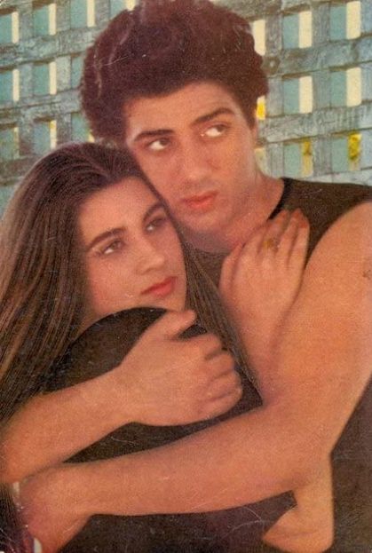 Film Betaab yang dibintangi Amrita Singh dan Sunny Deol. [Instagram]