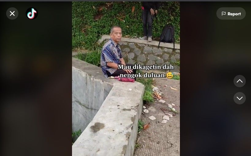 Viral Video Ayah Tunggu Anak Pulang di Pinggir Jalan. (Dok: TIkTok/retsa_wardah)