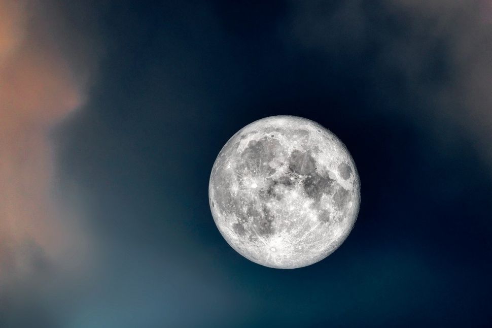 Ilustrasi Bulan Purnama. [Kanenori/Pixabay]