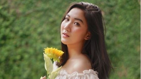 Ori eks JKT48, artis yang lahir di Hari Valentine. (Instagram/elizabeth.orii)