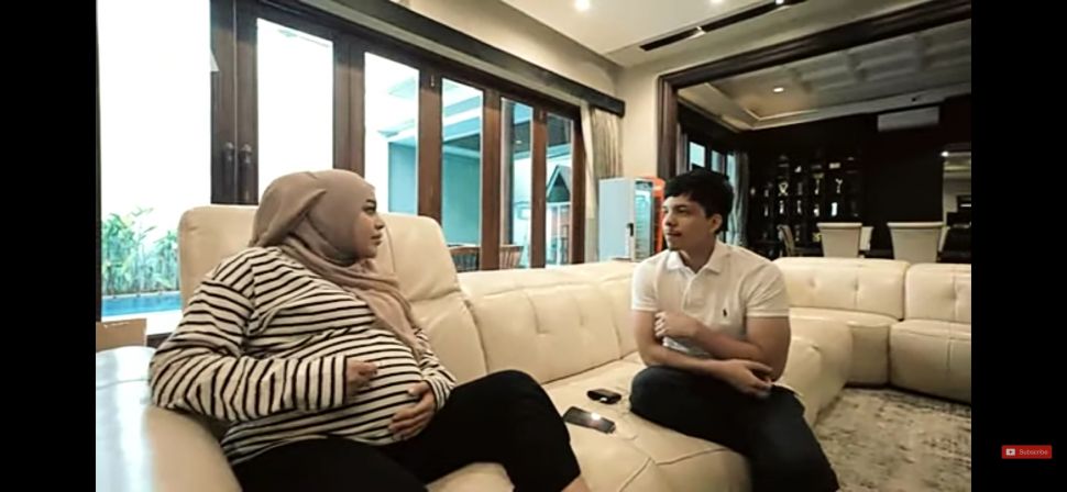 Atta Halilintar & Aurel Hermansyah (YouTube/AH)