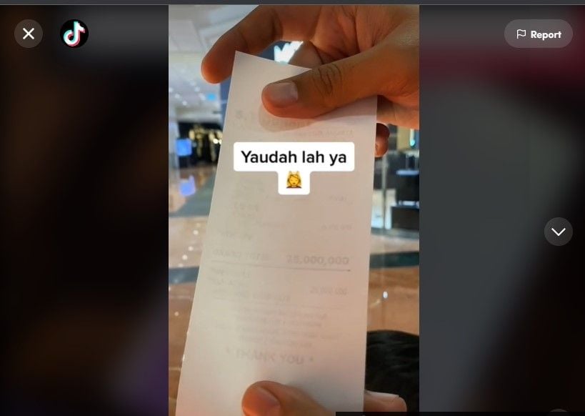 Viral Lelaki Pamer Beli Harga Korek Api Seharga Motor, Warganet: Apinya Import dari Naga! (Dok: TikTok/https://www.tiktok.com/@thekeyofeverything)