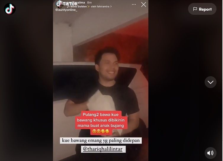 Thariq Halilintar Dibekali Keripik Bawang Buatan Ibunya Fuji. (TikTok)