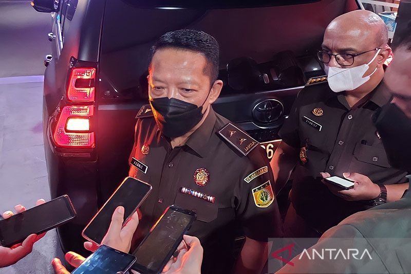 Jampidsus) Kejaksaan Agung RI Febrie Adriansyah menyatakan pihaknya akan mengeluarkan Surat Ketetapan Penghentian Penuntutan Nurhayati. [ANTARA]