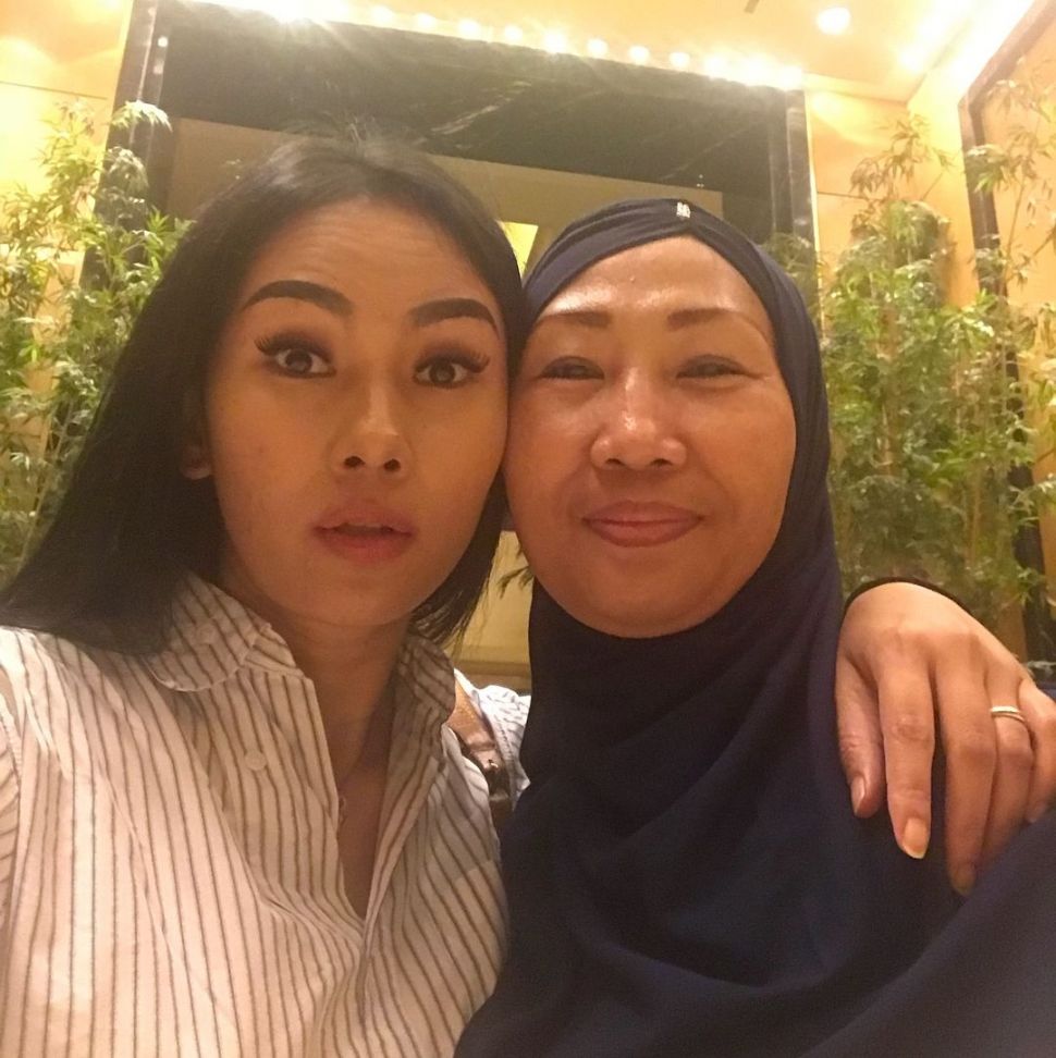 Potret Kalina Oktarani dan Ibu (instagram/@kalinaocktaranny)