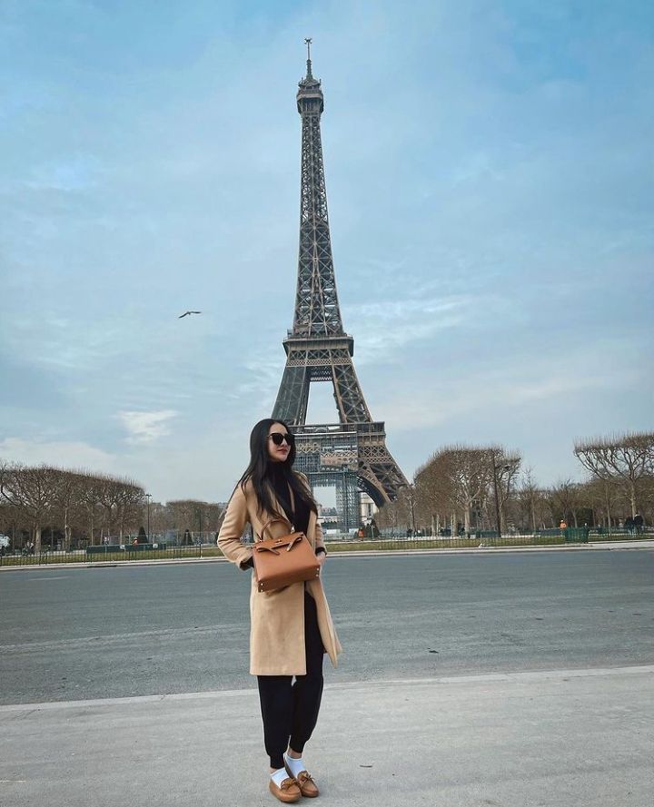 Potret Cantik Anya Geraldine di Paris. (Instagram/anyageraldine)