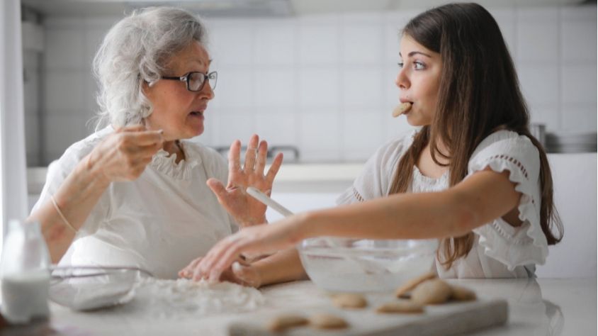 Makan berlebihan. (Pexels/Andrea Piacquadio)