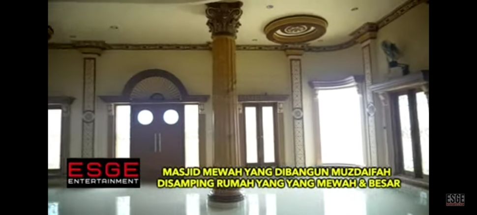 Potret Masjid yang Dibangun Muzdalifah. (YouTube/Esge Entertainment)