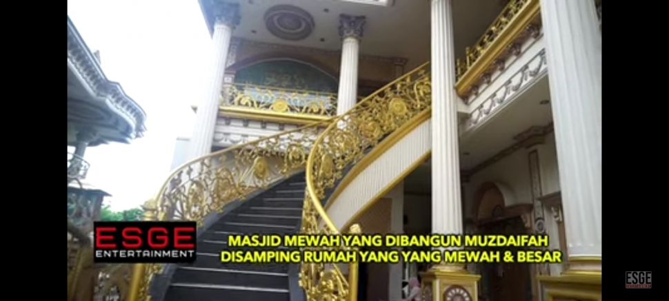 Potret Masjid yang Dibangun Muzdalifah. (YouTube/Esge Entertainment)