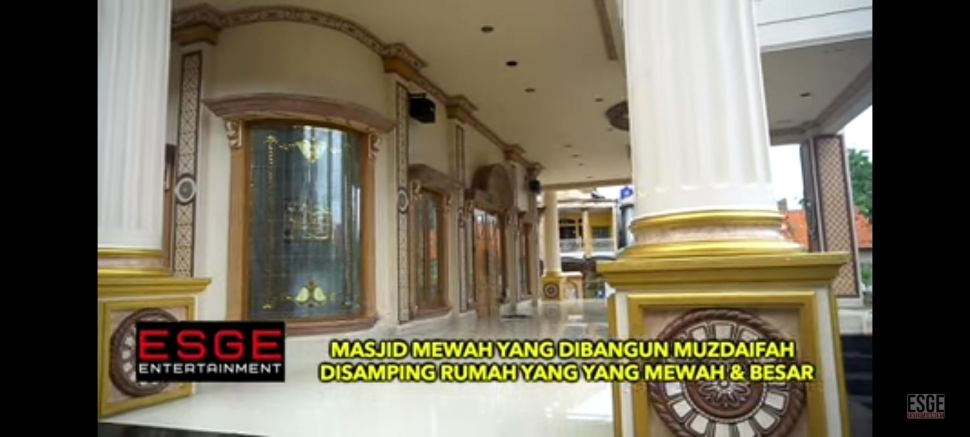 Potret Masjid yang Dibangun Muzdalifah. (YouTube/Esge Entertainment)