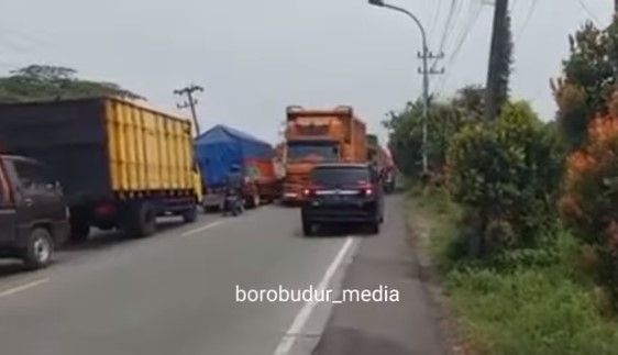 Mobil dipukul mundur (instagram.com/borobudur_media/)