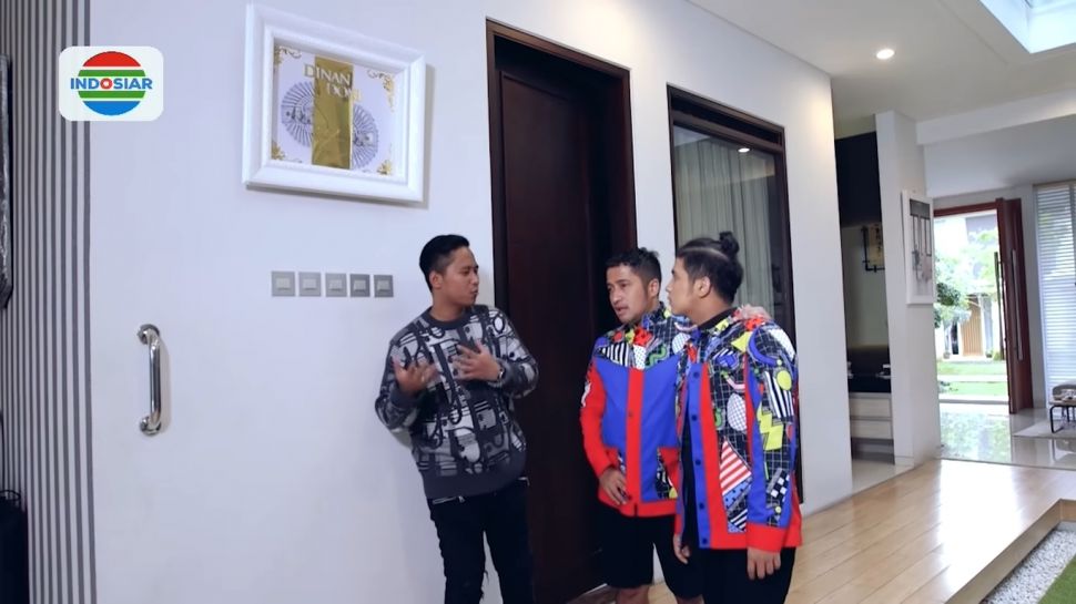 Adu Mewah Rumah Indra Kenz Vs Doni Salmanan (YouTube/DONI SALMANAN)