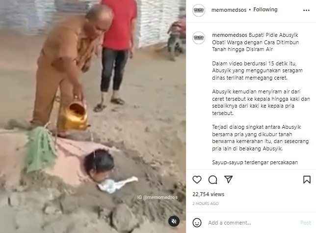 Viral Bupati Pidie Timbun Warga di Tanah Lalu Disiram Air. (Instagram/@memomedsos)