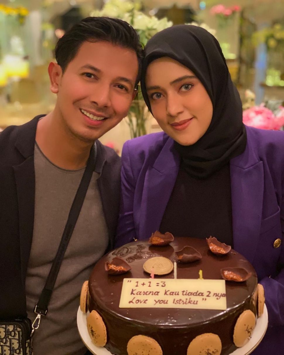 6 Artis Beri Kado Jam Tangan Mewah ke Pasangan, Luna Maya Pernah Dapat