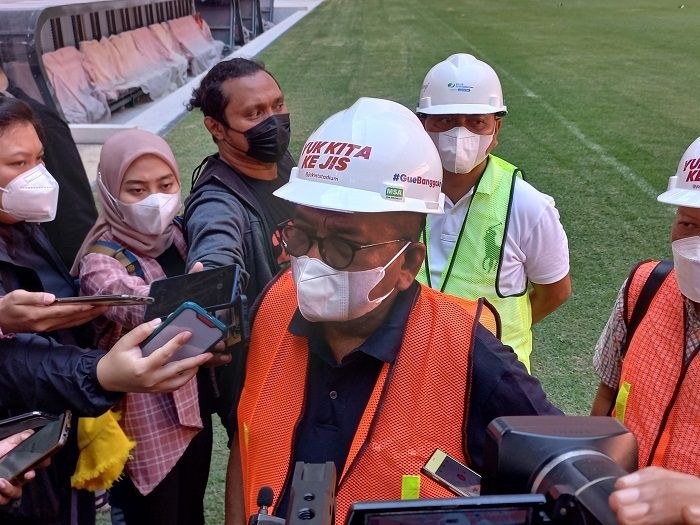 Wakil Ketua DPRD DKI Jakarta, Mohamad Taufik saat berkunjung ke proyek JIS di Jakarta Utara. (Suara.com/Fakhri)